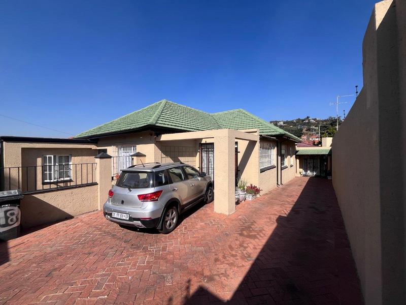 6 Bedroom Property for Sale in Orange Grove Eastern Cape